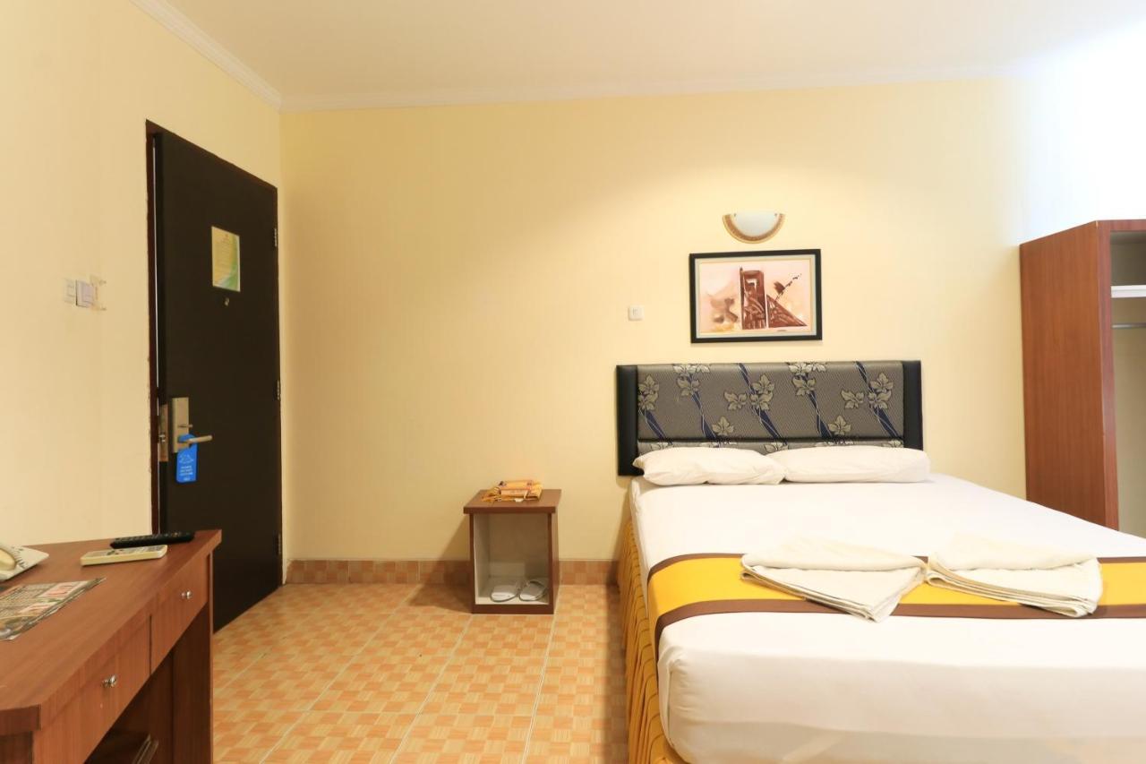 Al-Badar Hotel Syariah 마카사르 외부 사진